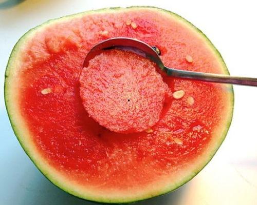 吃瓜勺子直播卖货,趣味互动引领购物新潮流