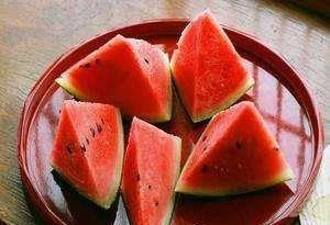 吃西瓜不吐籽不叫吃瓜,不吐籽，尽享清凉