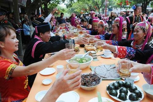 潢川婚礼吃瓜事件,一场闹剧引发的争议与反思