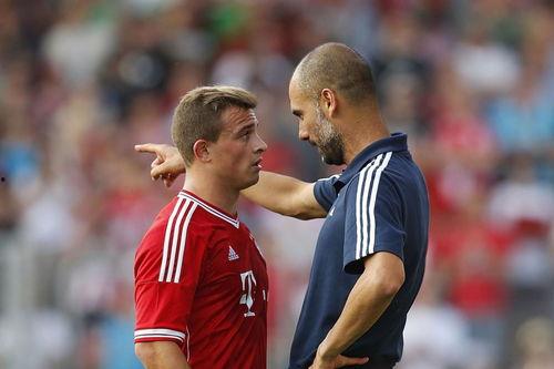 拜仁吃瓜,揭秘球场背后的“吃瓜”故事