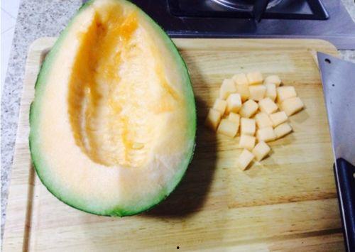 韩美美吃哈密瓜,哈密瓜的甜蜜邂逅